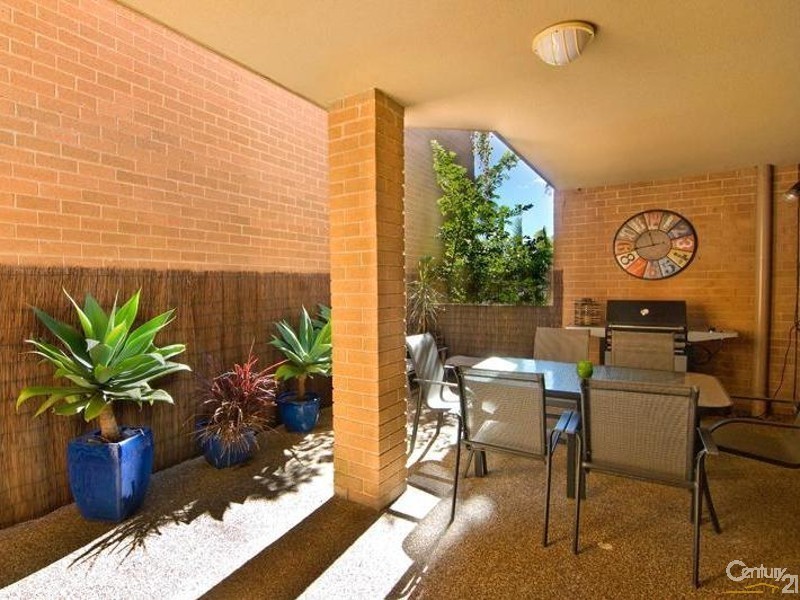 8/9 Clubb Crescent, Miranda NSW 2228