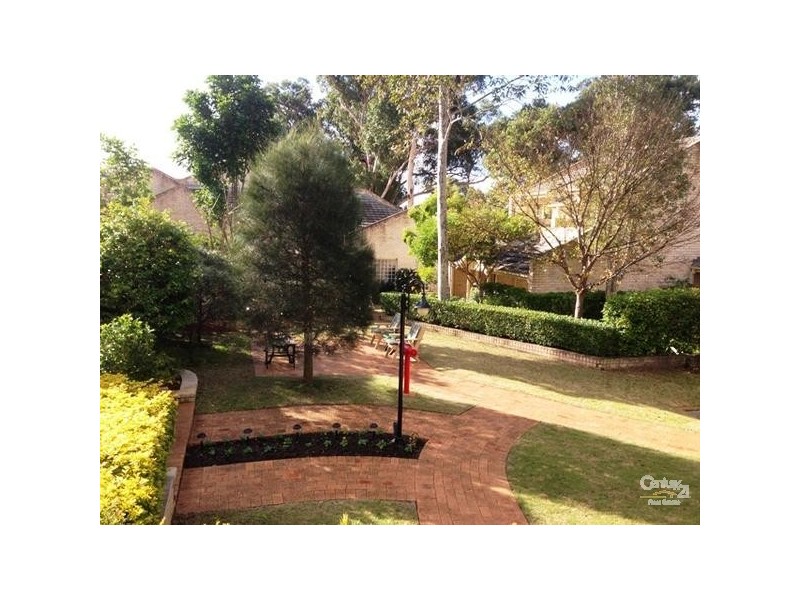 6/837 Henry Lawson Drive, Picnic Point NSW 2213