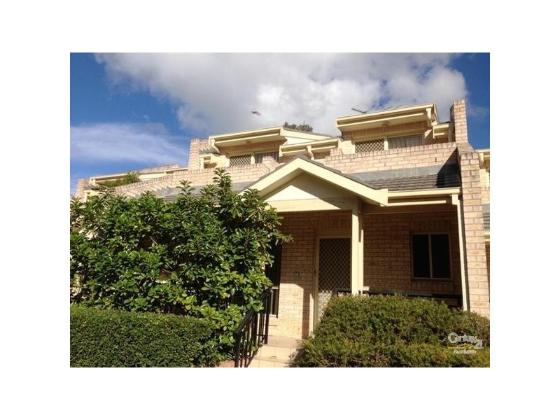 6/837 Henry Lawson Drive, Picnic Point NSW 2213