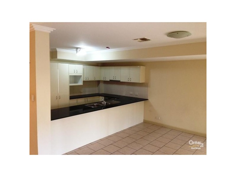 6/837 Henry Lawson Drive, Picnic Point NSW 2213