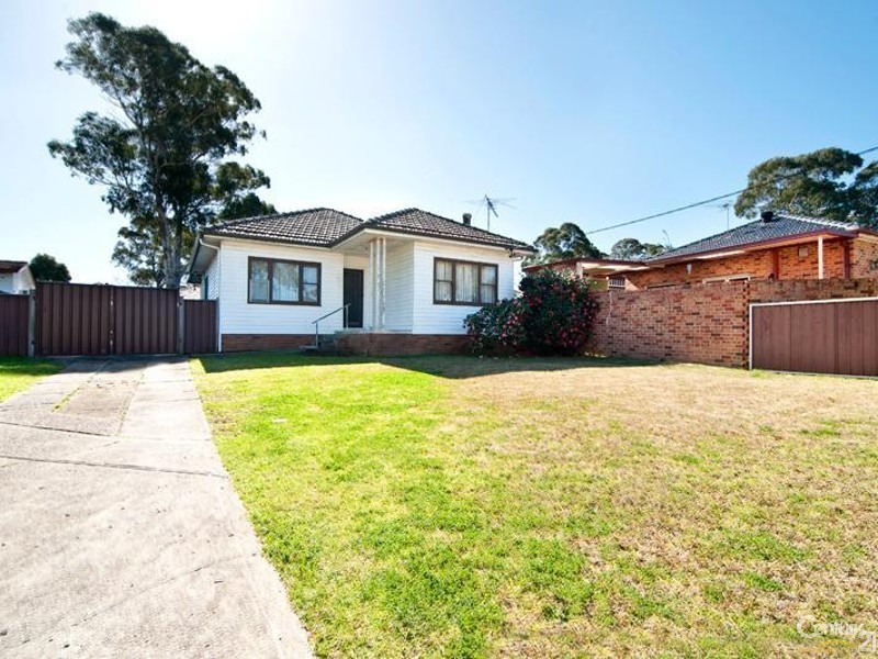 7 Delia Avenue, Revesby NSW 2212