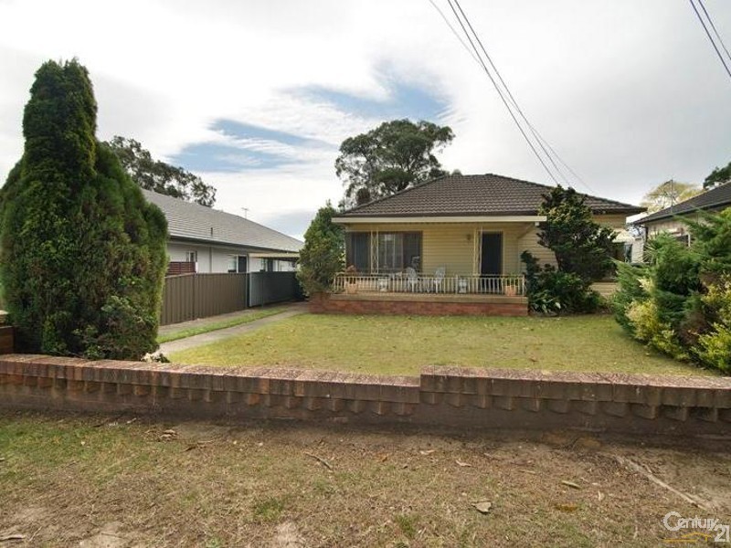 13 Cheatle Street, East Hills NSW 2213