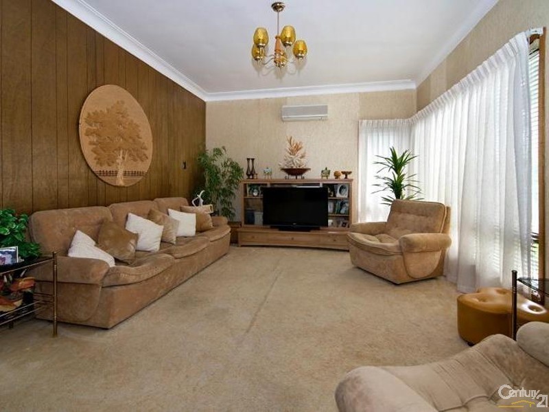 13 Cheatle Street, East Hills NSW 2213