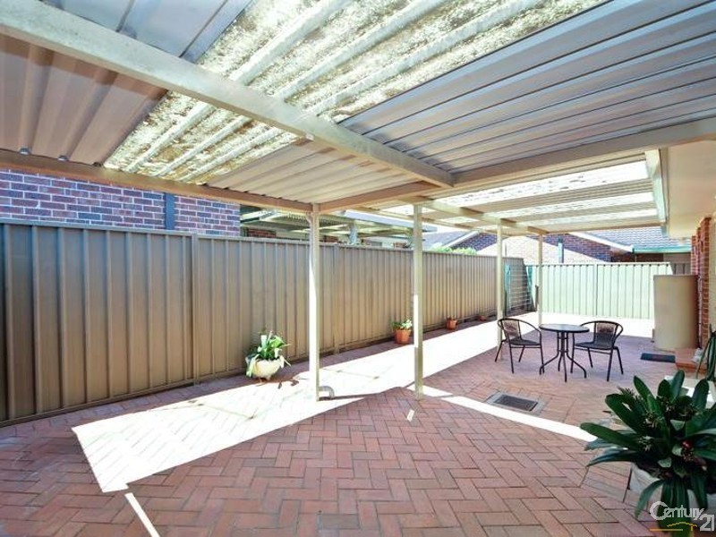7/26 Parkview Avenue, Picnic Point NSW 2213