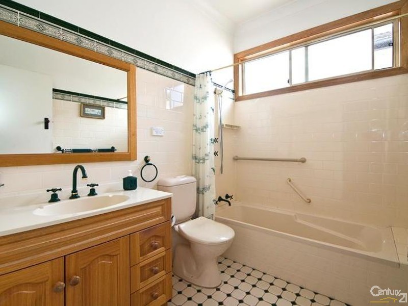 11 Linton Avenue, Revesby NSW 2212