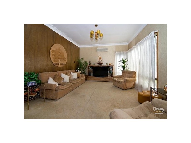 13 Cheatle Street, East Hills NSW 2213