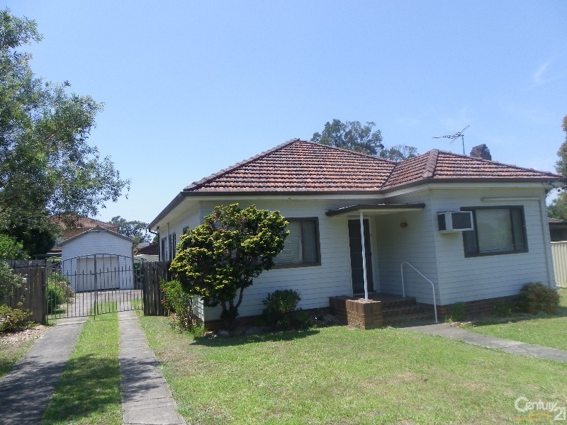 65 Victor Street, Picnic Point NSW 2213