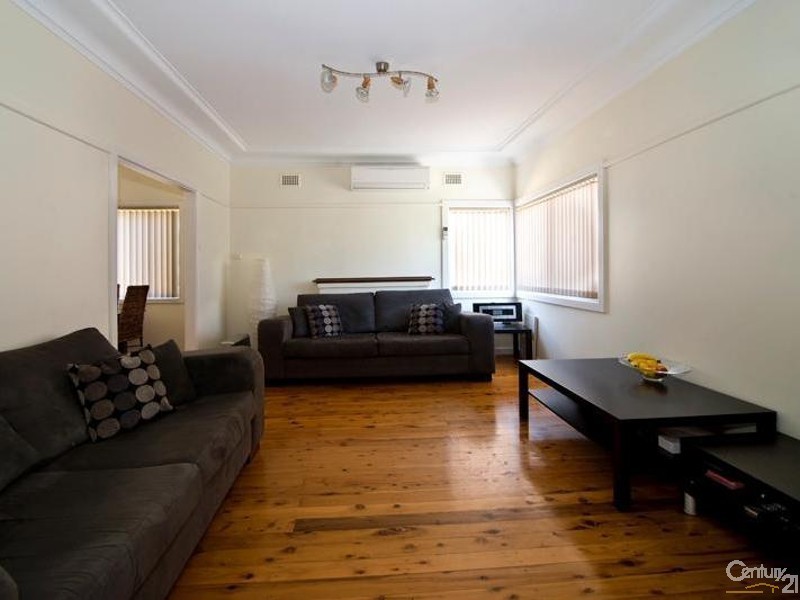 33 Richard Street, Panania NSW 2213