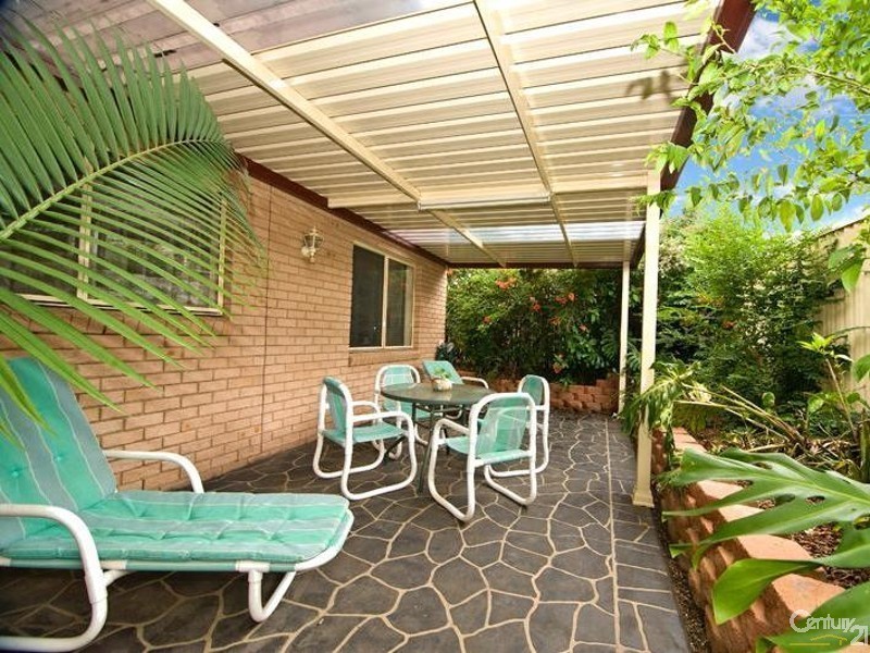 9 Lascelles Lane, Greenacre NSW 2190