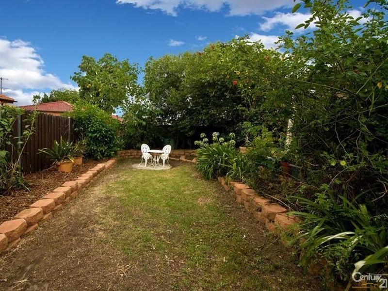 9 Lascelles Lane, Greenacre NSW 2190