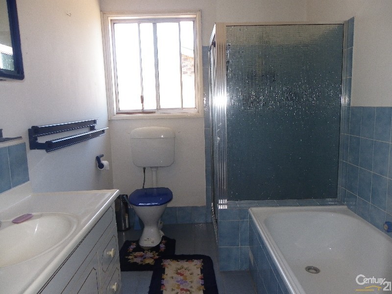 10 Lemnos Avenue, Milperra NSW 2214