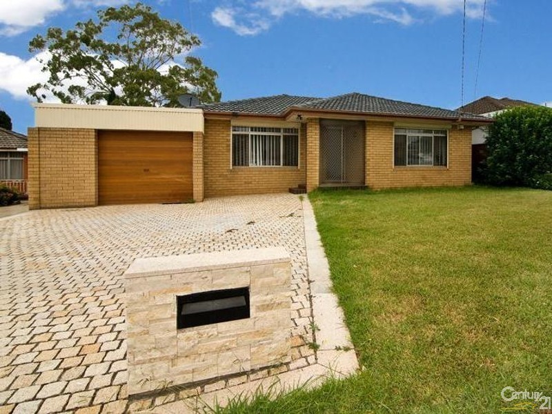 4 Orana Place, Greenacre NSW 2190