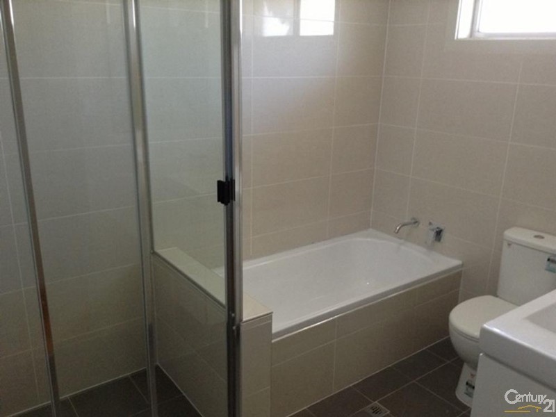 2 Randolph Street, Campbelltown NSW 2560