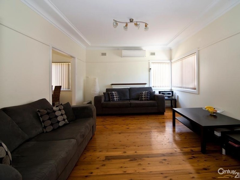 33 Richard Street, Panania NSW 2213