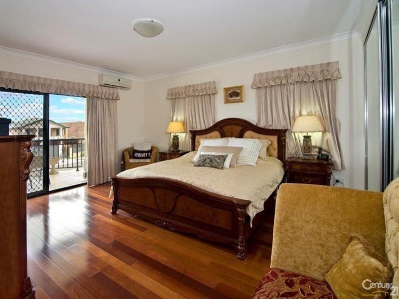 285 The River Road, Revesby Heights NSW 2212