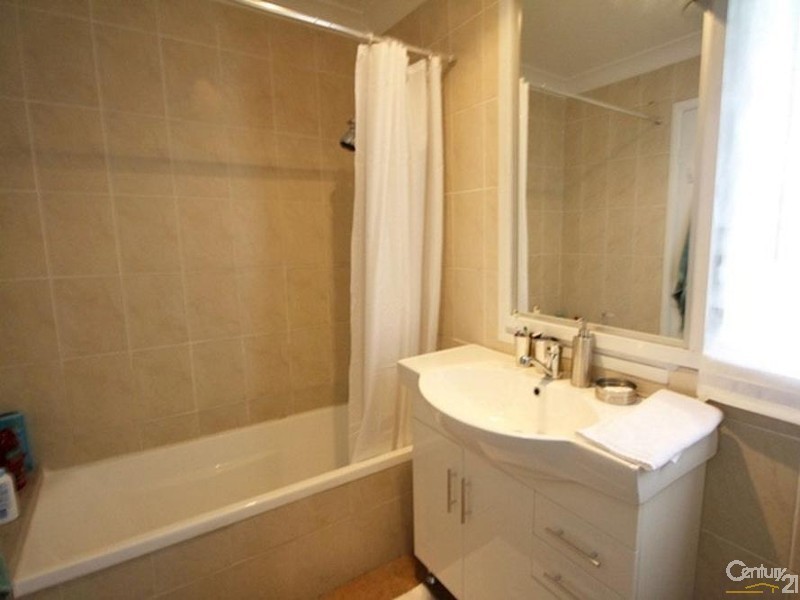 12 Coolabah Street, Macquarie Fields NSW 2564