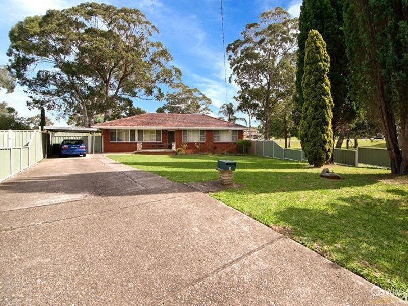 2 Horbling Avenue, Georges Hall NSW 2198