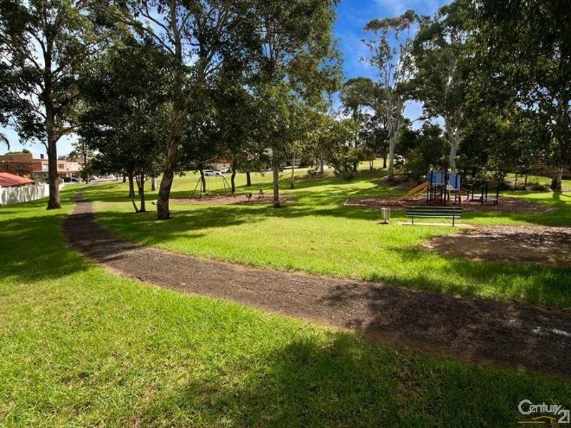 2 Horbling Avenue, Georges Hall NSW 2198