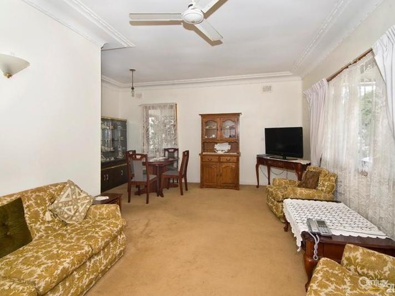 21 Birdsall Avenue, Condell Park NSW 2200