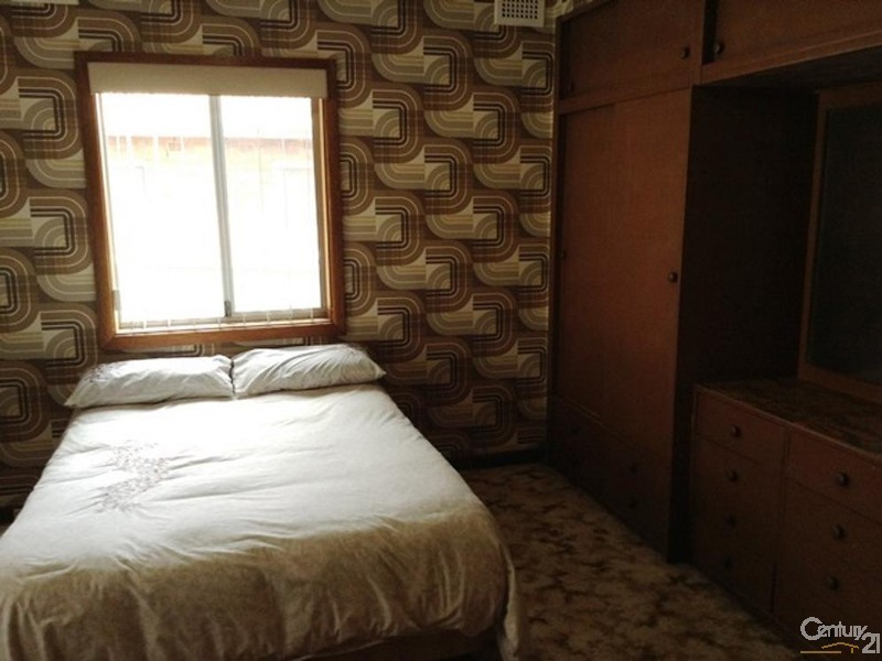 82 Hannans Road, Riverwood NSW 2210