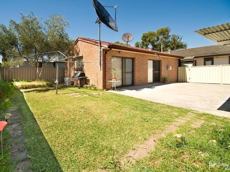 25a  Ambon Road, Holsworthy NSW 2173