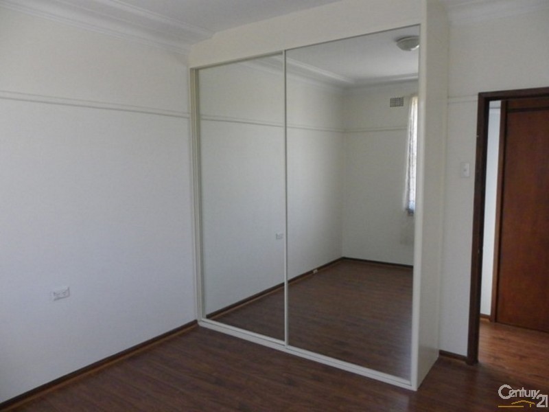 2 Hedlund Street, Revesby NSW 2212