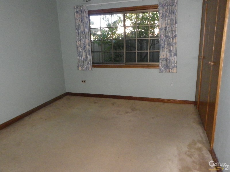 48 Forrest Road, East Hills NSW 2213