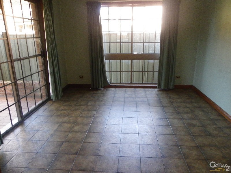 48 Forrest Road, East Hills NSW 2213