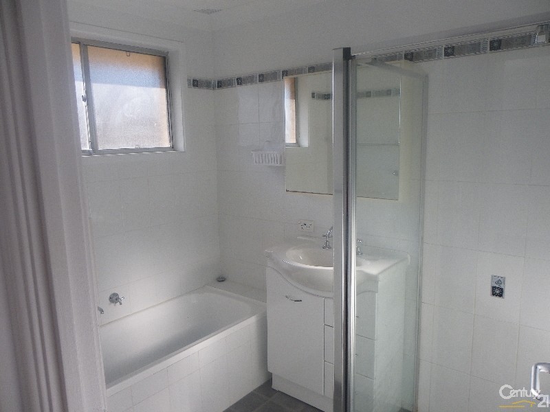 6 Peeler Place, Milperra NSW 2214