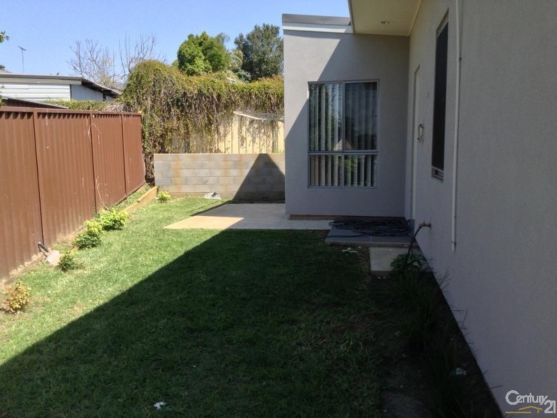 2a Randolph Street, Campbelltown NSW 2560