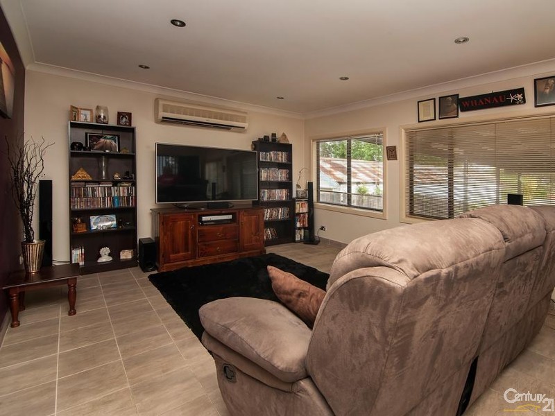 4 Rodgers Avenue, Panania NSW 2213