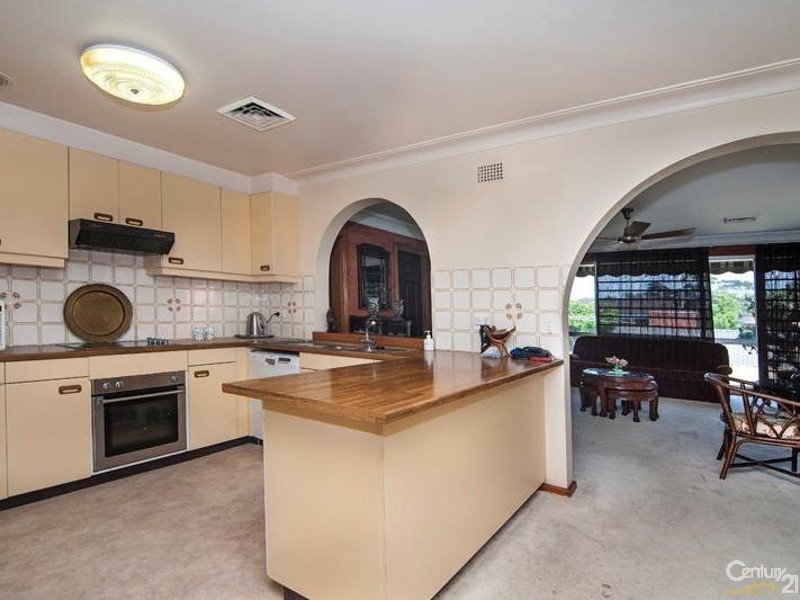 90 Kennedy Street, Picnic Point NSW 2213