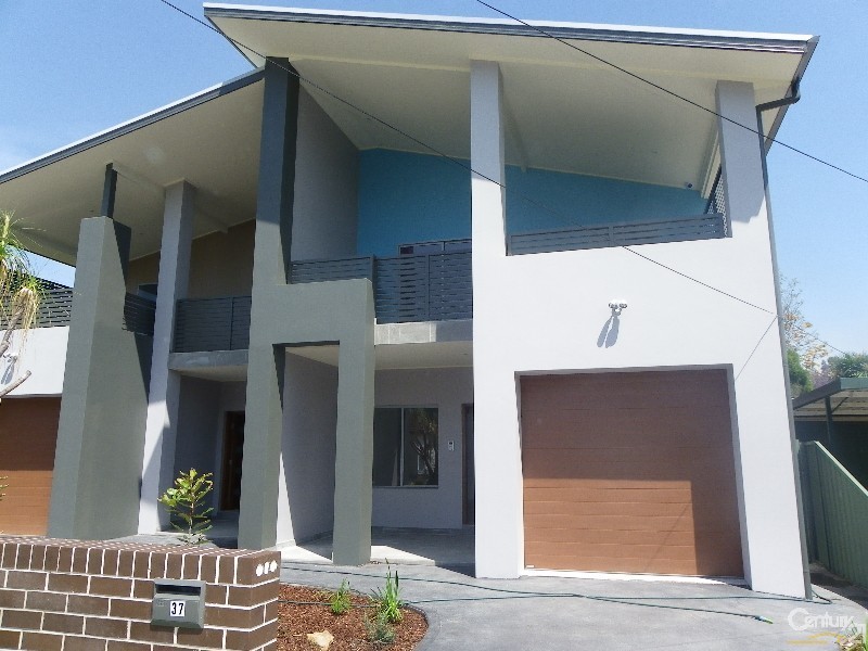 37 Dowding Street, Panania NSW 2213