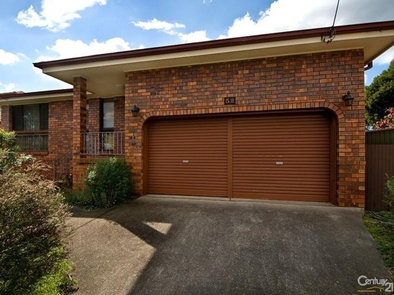 52 Burbank Avenue, Picnic Point NSW 2213