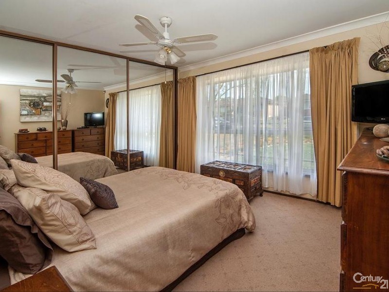 24 Duke Street, East Hills NSW 2213