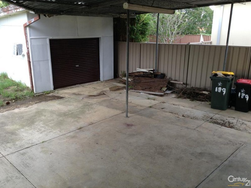 189 Bransgrove Road, Panania NSW 2213