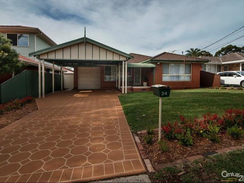 24 Duke Street, East Hills NSW 2213