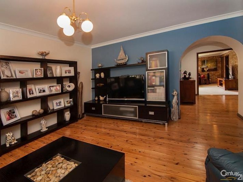 24 Duke Street, East Hills NSW 2213