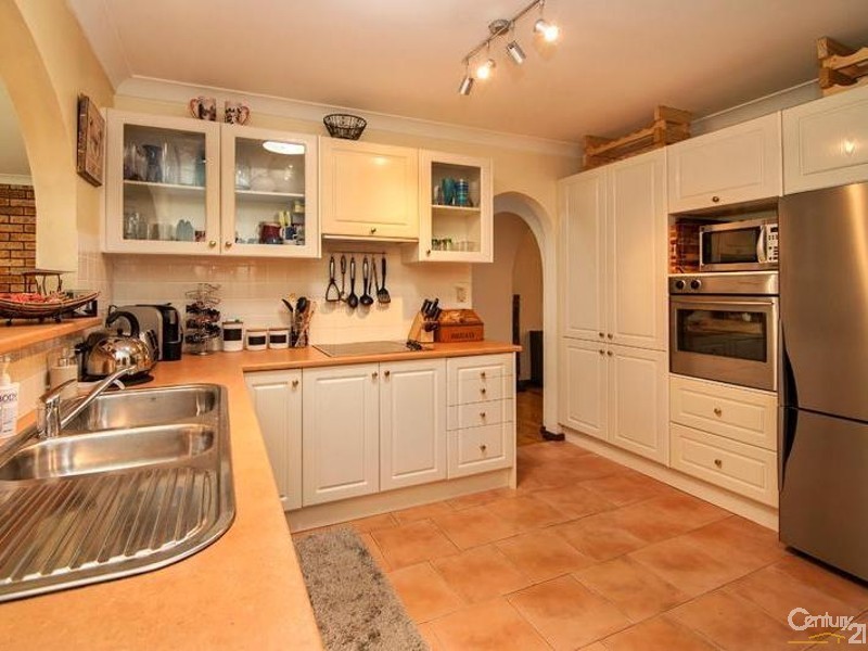 24 Duke Street, East Hills NSW 2213