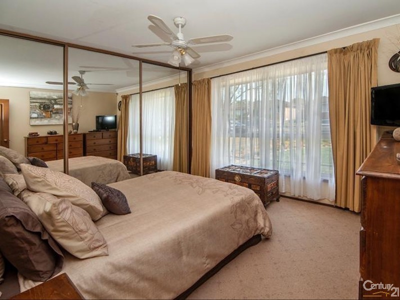 24 Duke Street, East Hills NSW 2213