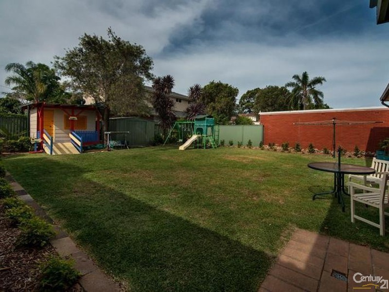 24 Duke Street, East Hills NSW 2213