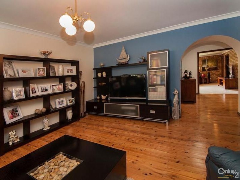 24 Duke Street, East Hills NSW 2213