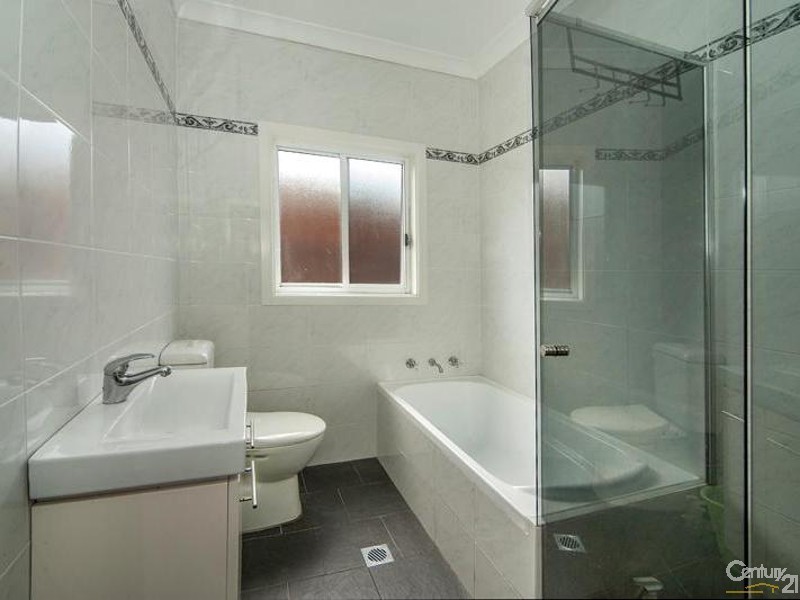 194 Bransgrove Road, Panania NSW 2213