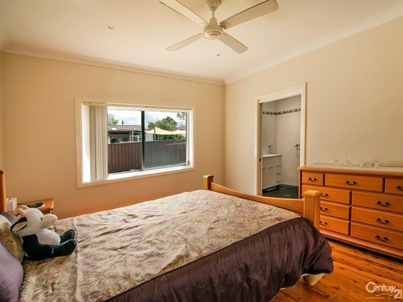 194 Bransgrove Road, Panania NSW 2213