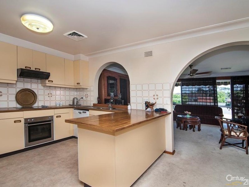 90 Kennedy Street, Picnic Point NSW 2213