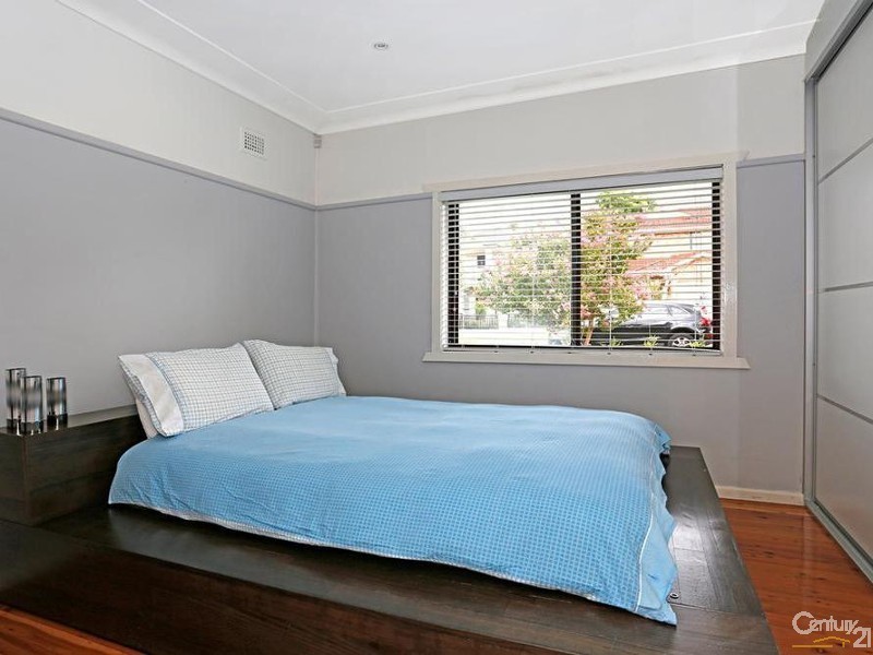 6 Brotherton Street, South Wentworthville NSW 2145