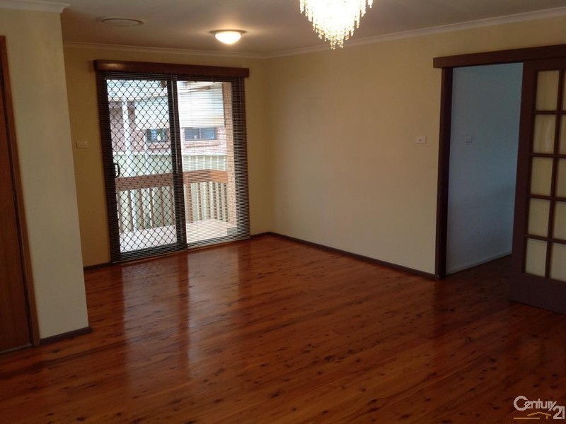 13 Cordelia Street, Rosemeadow NSW 2560