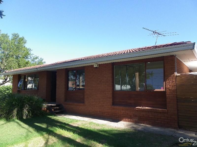 70 Dernancourt Parade, Milperra NSW 2214