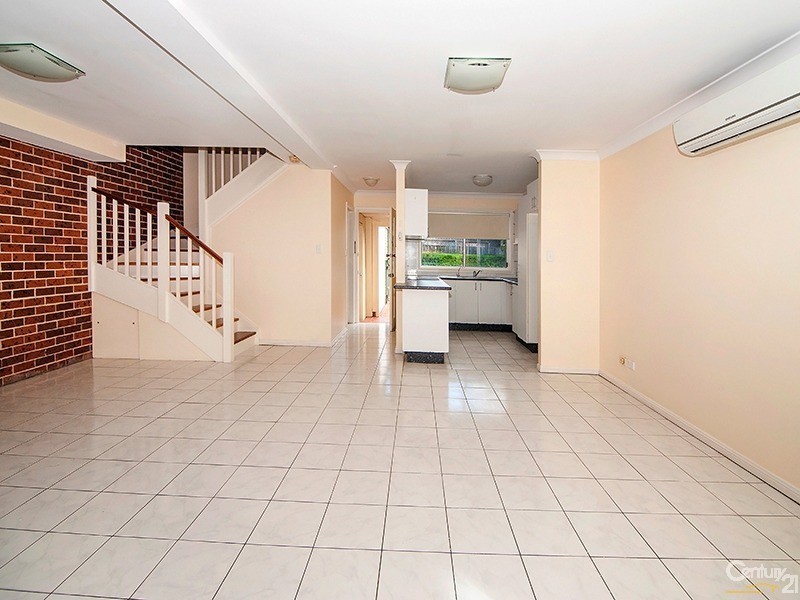 2/2a Victoria Street, Revesby NSW 2212