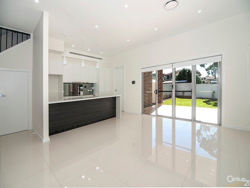 15  Taloma Street, Picnic Point NSW 2213